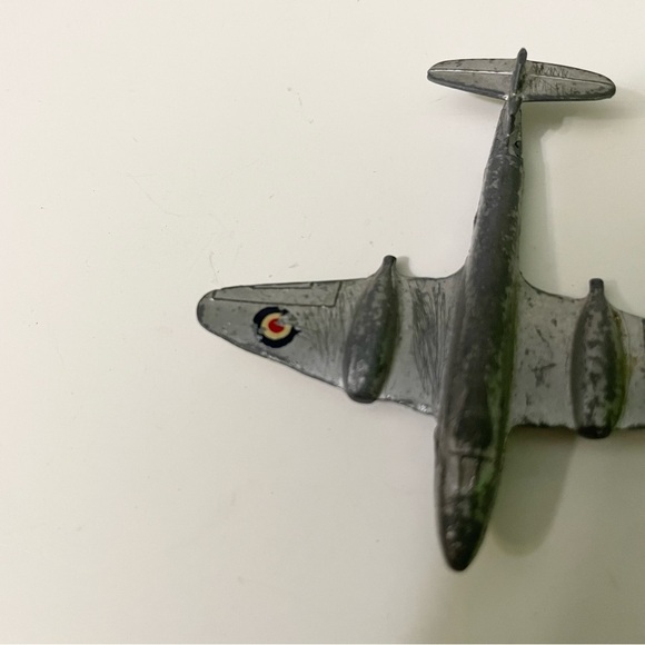 Dinky Toys Jet Aircraft Diecast Airplane - Picture 3 of 10